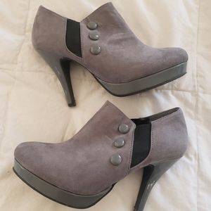 Rampage ankle bootie with heel